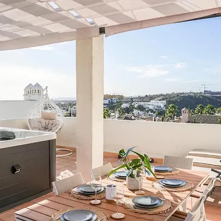 Апартаменты Penthouse In Met Jacuzzi En Zeezicht! *