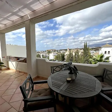 Penthouse In Met Jacuzzi En Zeezicht! Daire Estepona