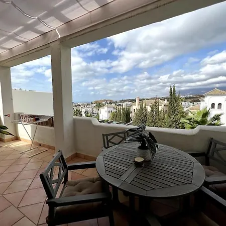 Penthouse In Met Jacuzzi En Zeezicht! Apartamento Estepona